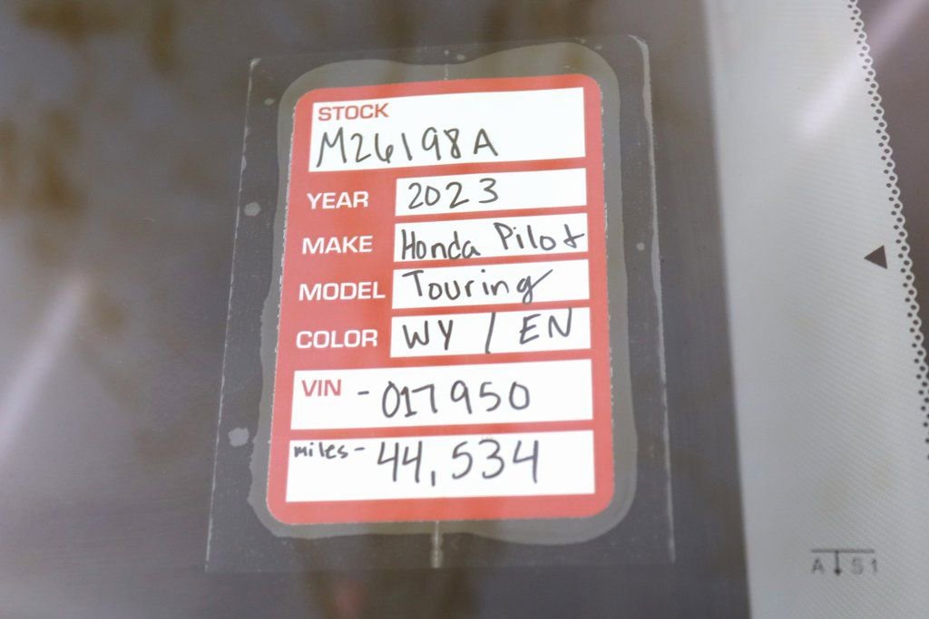 Used 2023 Honda Pilot Touring image 32