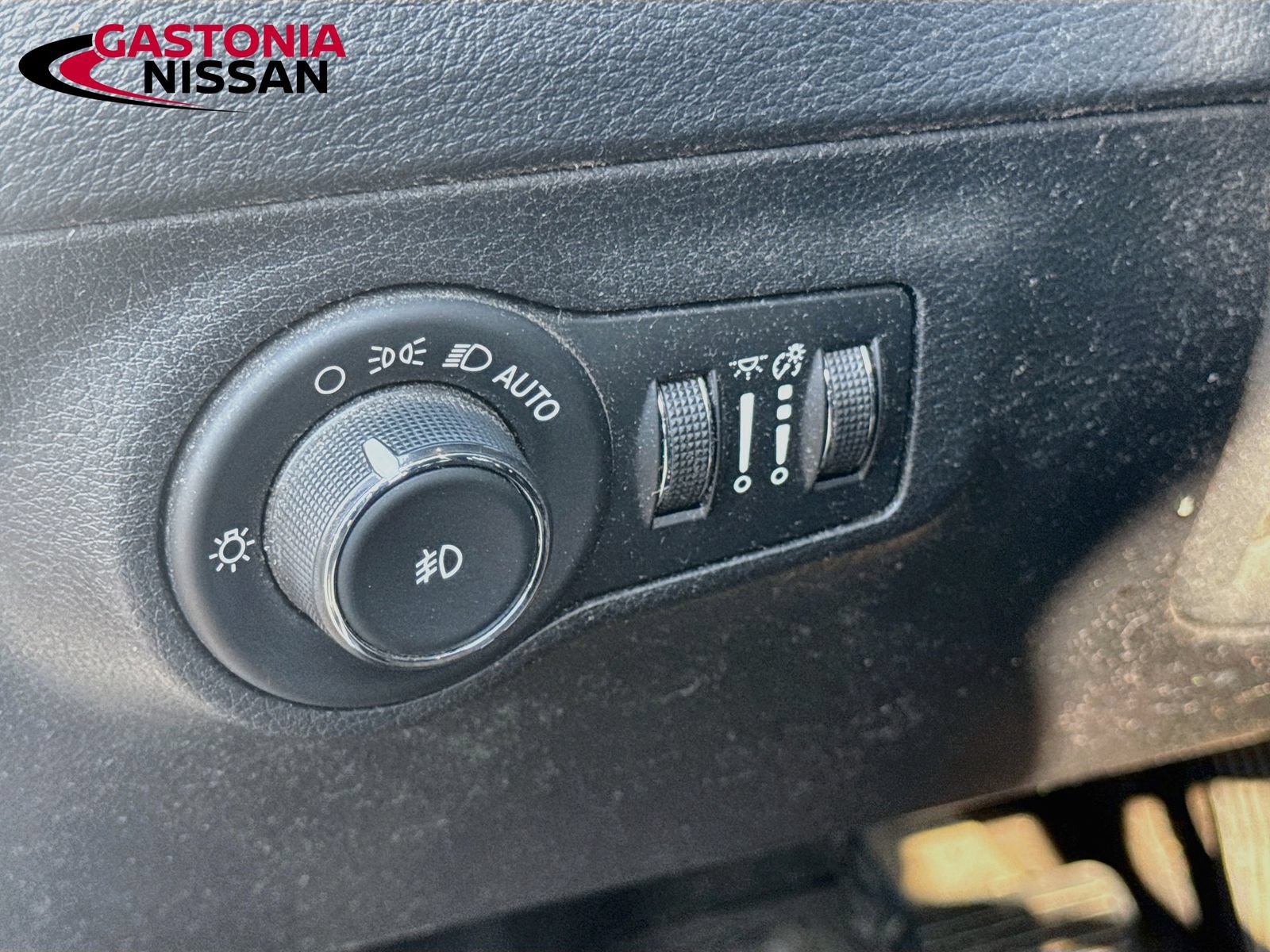 Used 2019 Jeep Compass Trailhawk w/ Cold Weather Group AWD/4WD image 13