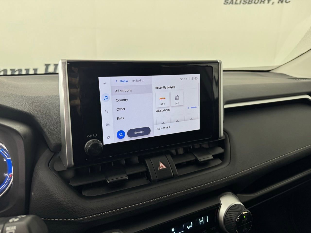 Used 2025 Toyota RAV4 XLE image 15