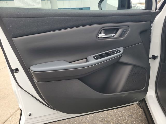 New 2026 Nissan Leaf Platinum+ w/ Cargo Package (Platinum+) image 7