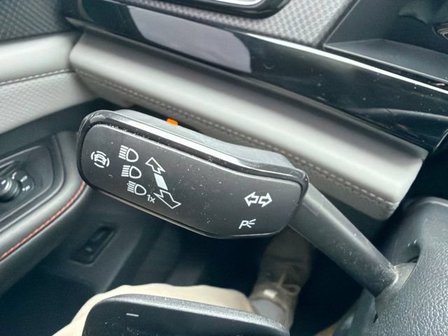 Used 2024 Volkswagen Atlas Peak Edition SE AWD/4WD image 51