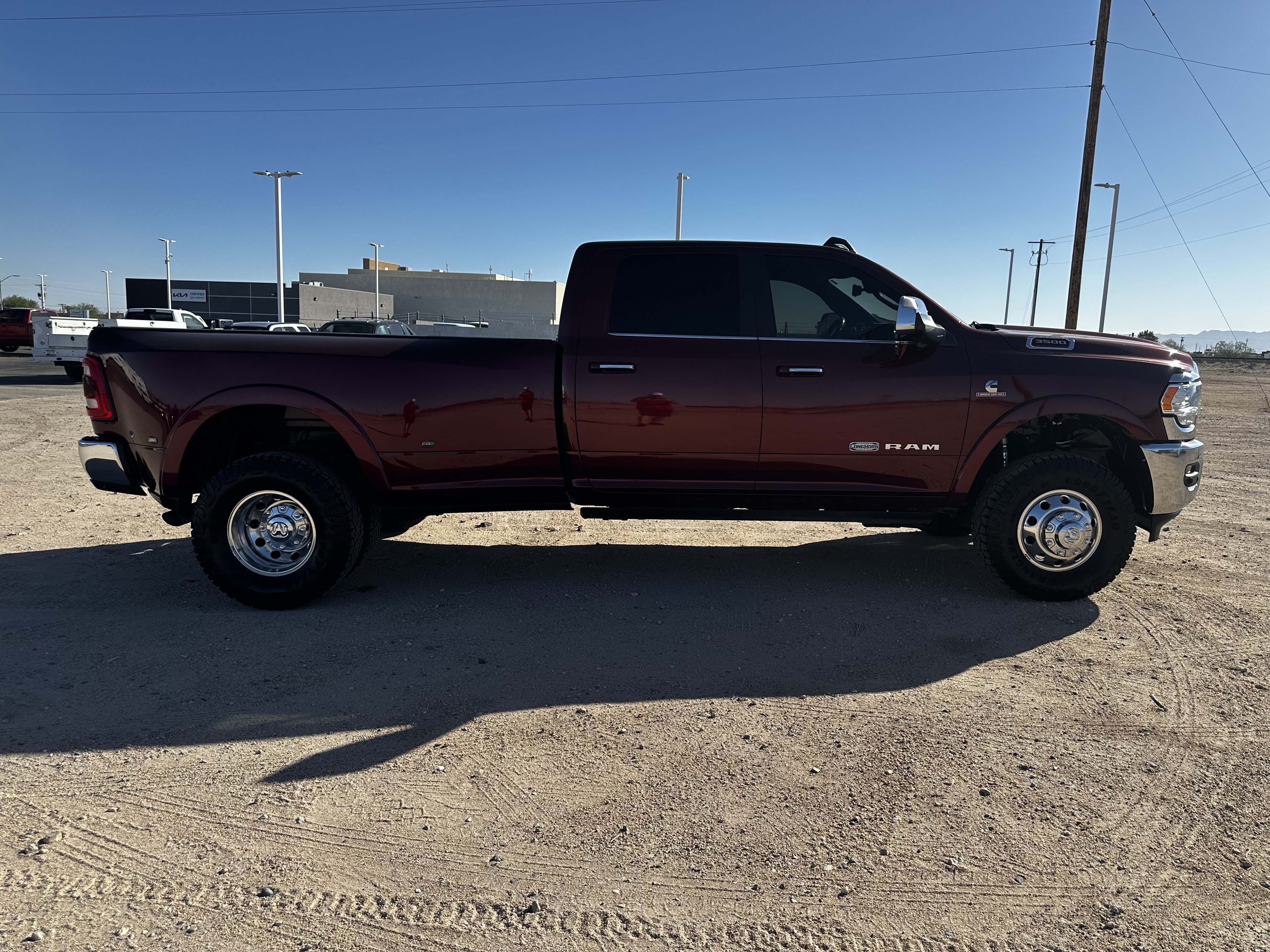Used 2022 RAM 3500 Limited AWD/4WD image 3