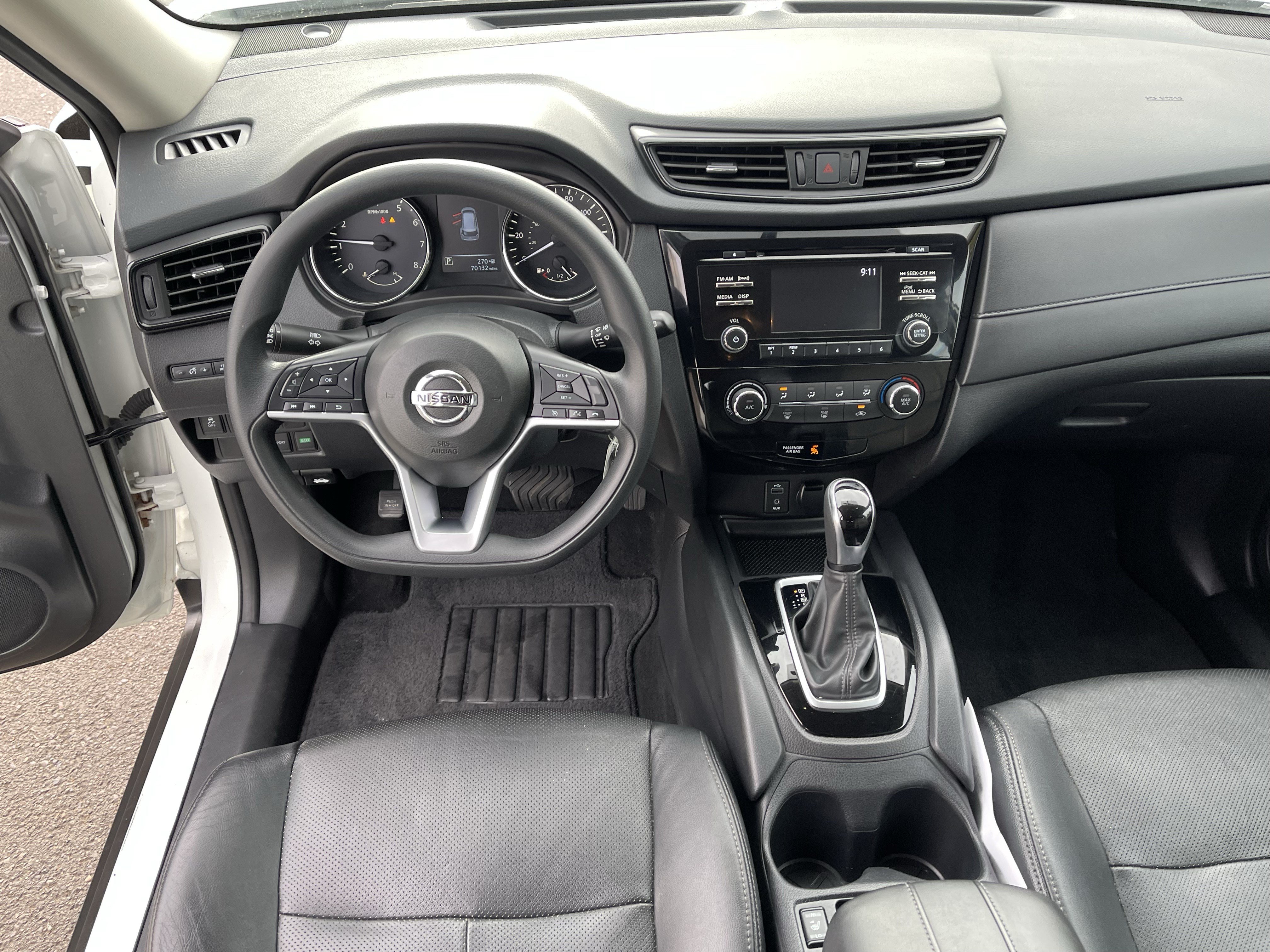 Used 2017 Nissan Rogue S AWD/4WD image 11