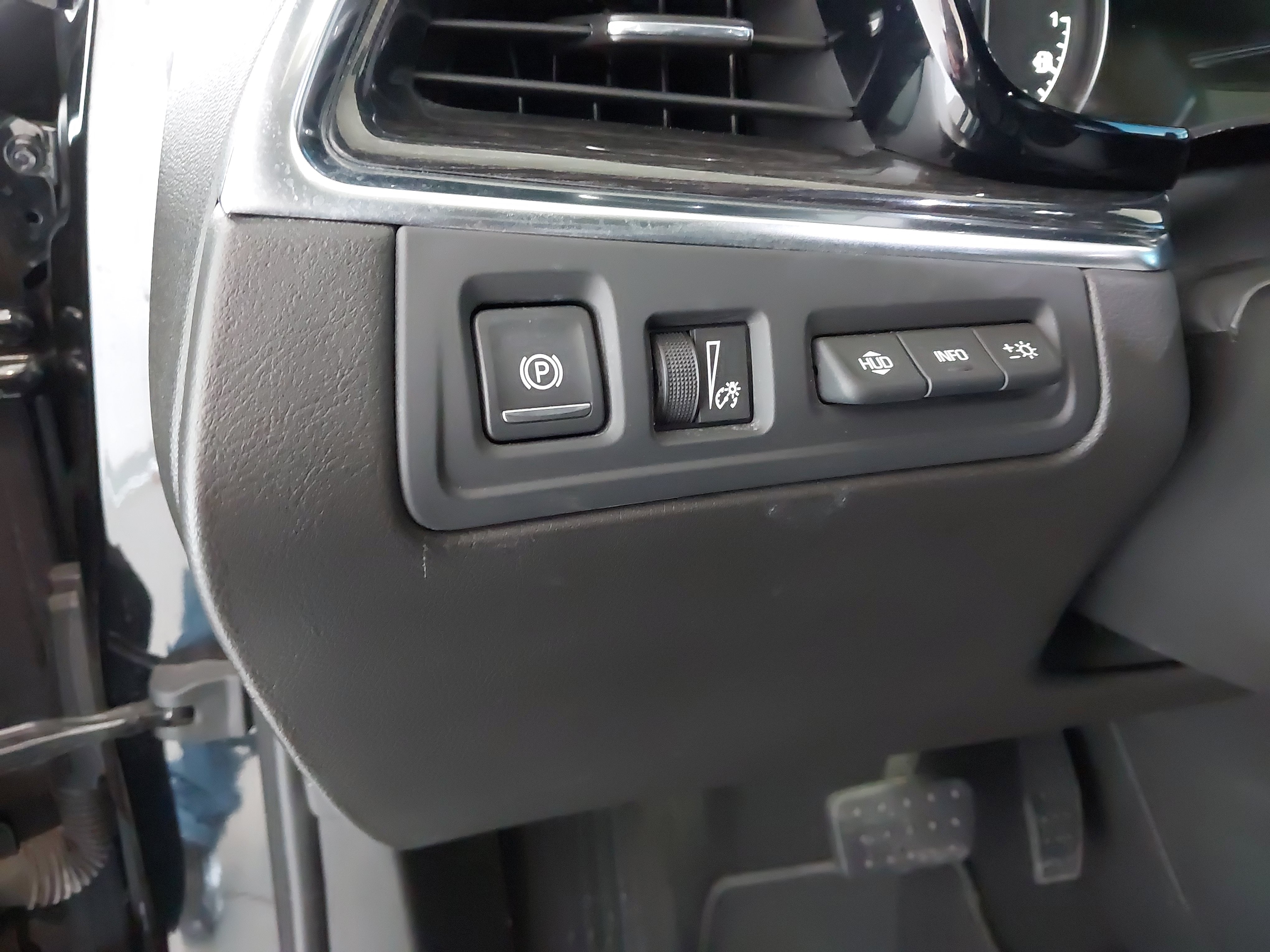 Used 2021 Cadillac XT5 Premium Luxury FWD image 24