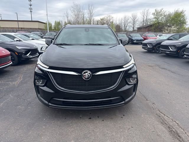 Used 2024 Buick Enclave Essence w/ Sport Touring Edition AWD/4WD image 3