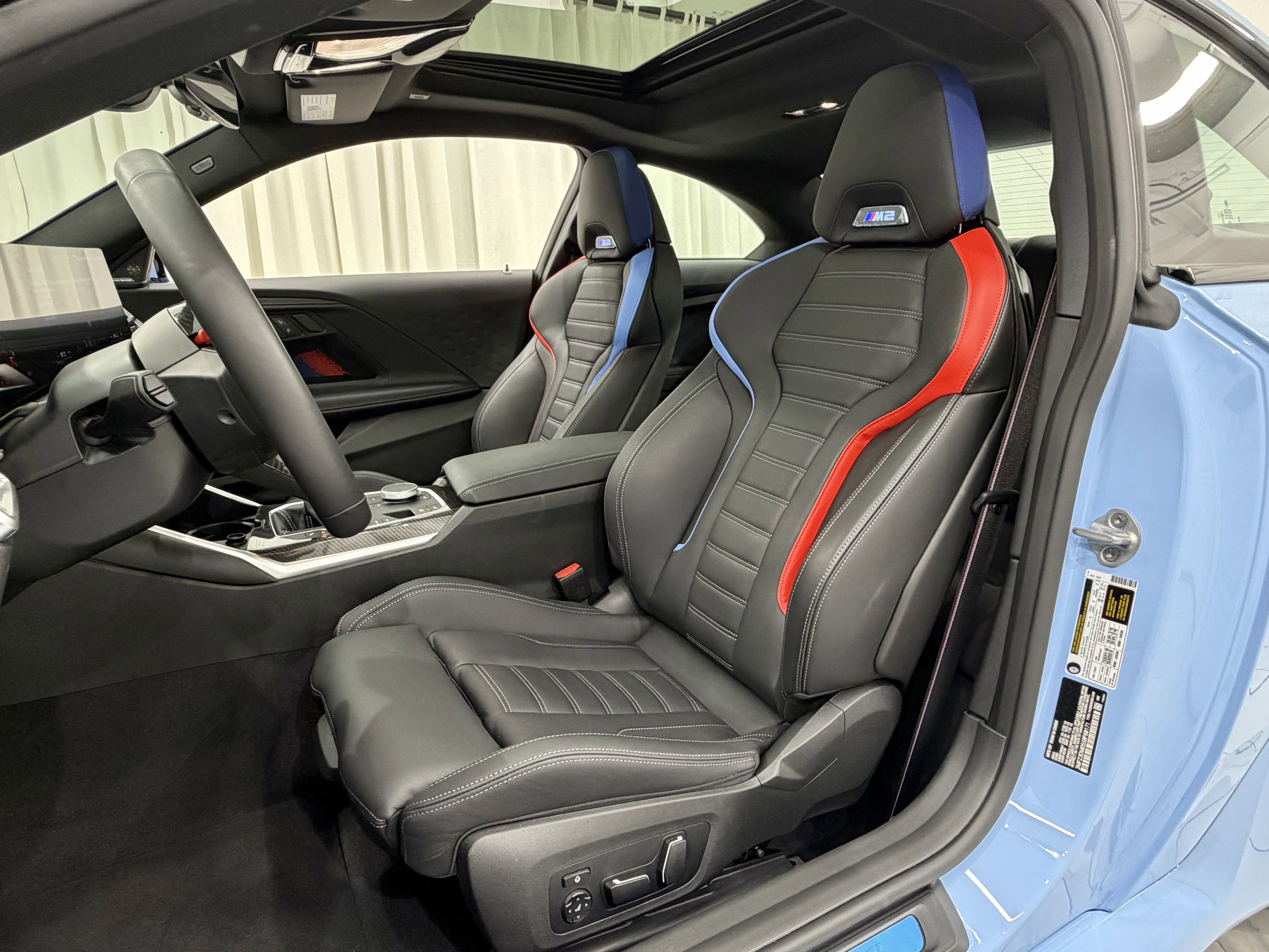 Used 2025 BMW M2 w/ Lighting Package image 28