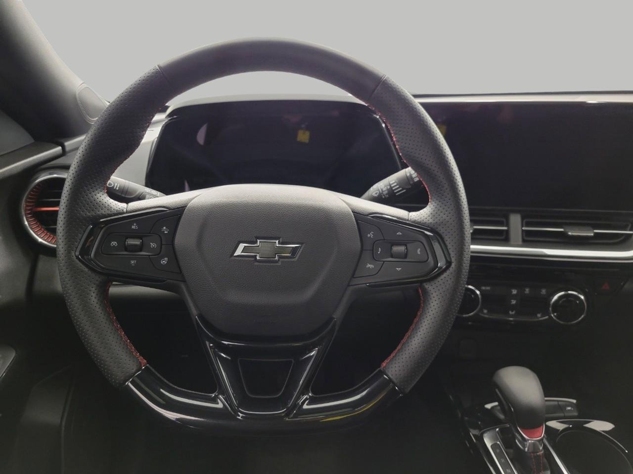 Used 2025 Chevrolet Trax RS w/ Sunroof Package image 5