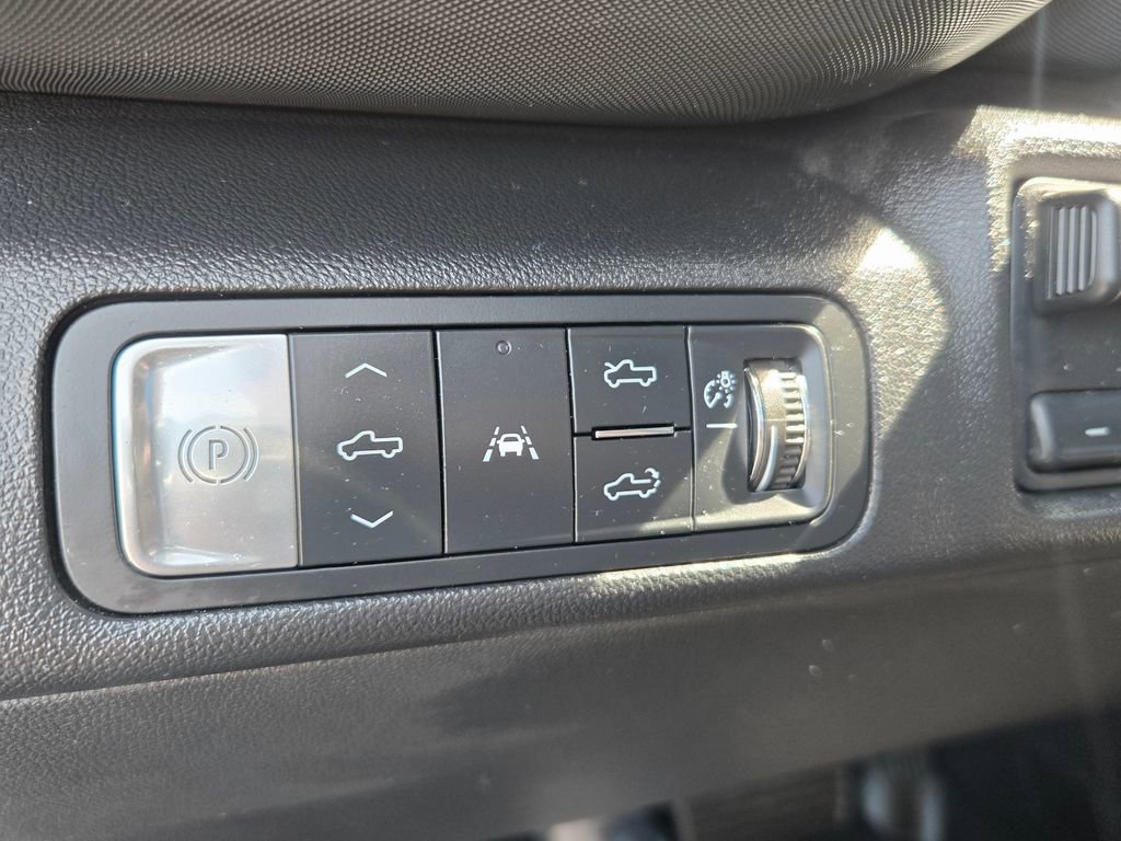 Used 2024 Chevrolet Silverado EV RST image 33