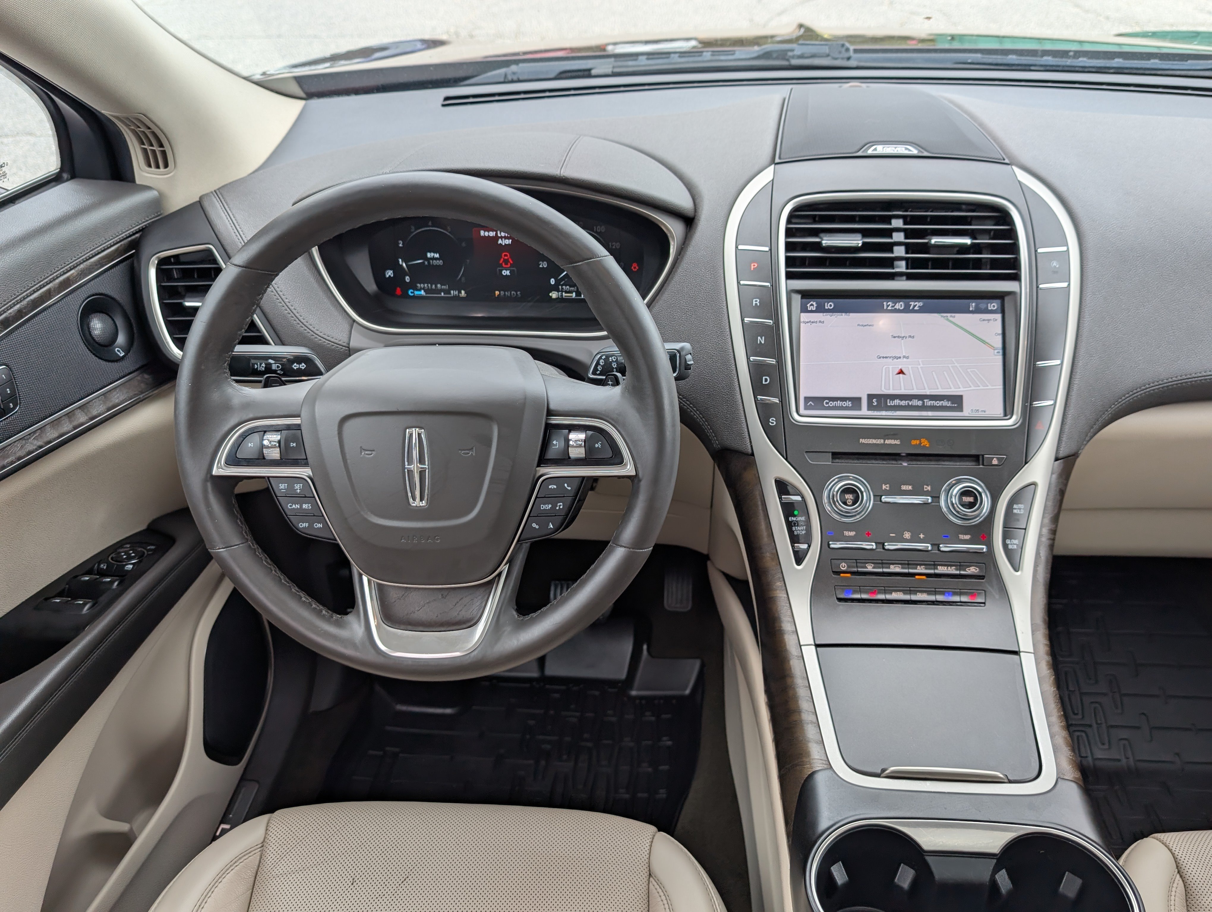 Used 2020 Lincoln Nautilus Reserve w/ Cargo Utility Package AWD/4WD image 17