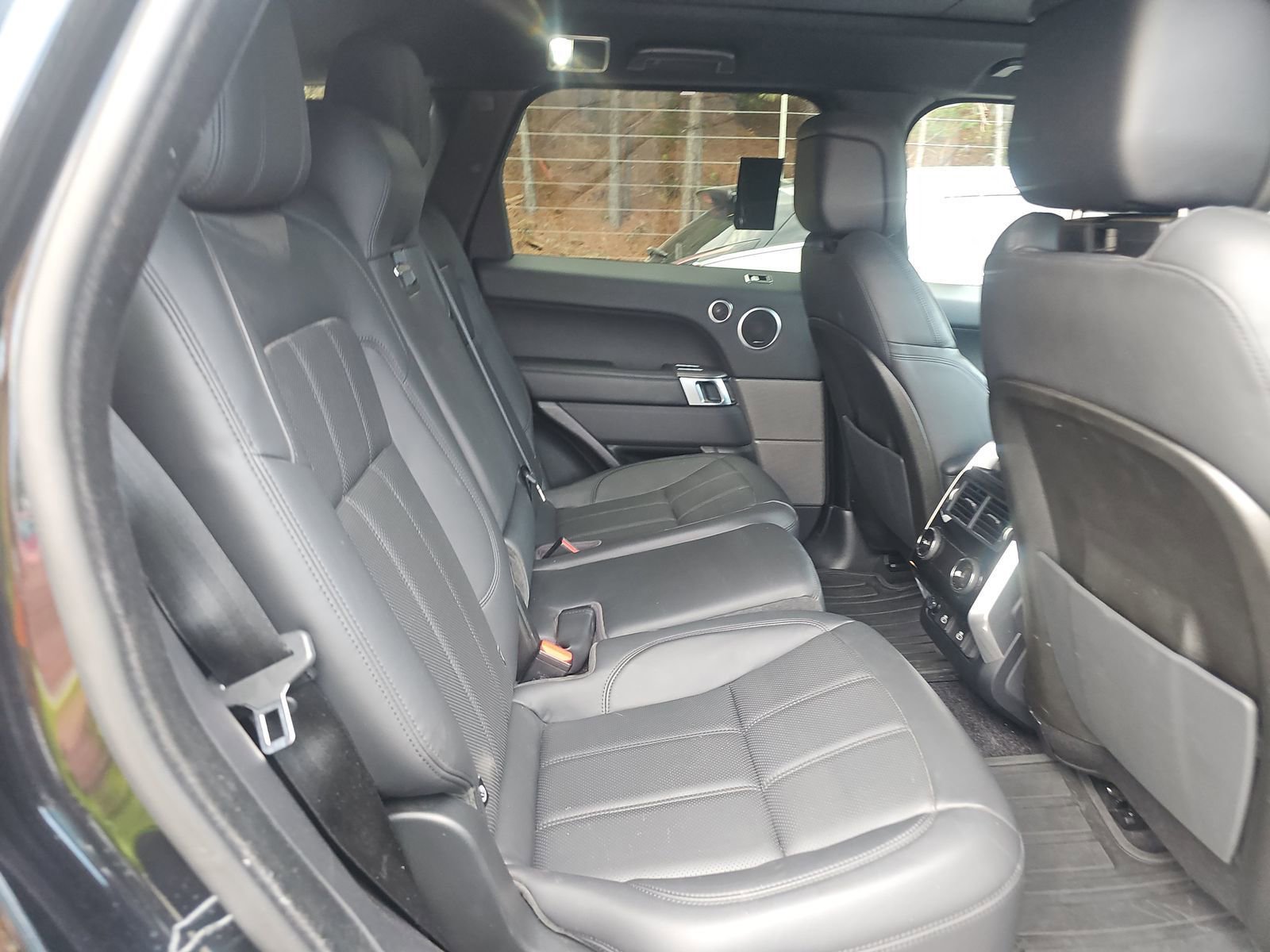 Used 2022 Land Rover Range Rover Sport HST image 21