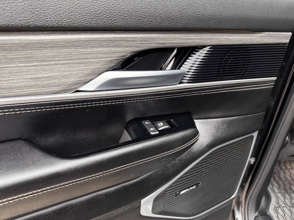 Used 2023 Jeep Wagoneer Series III w/ Convenience Group I image 18