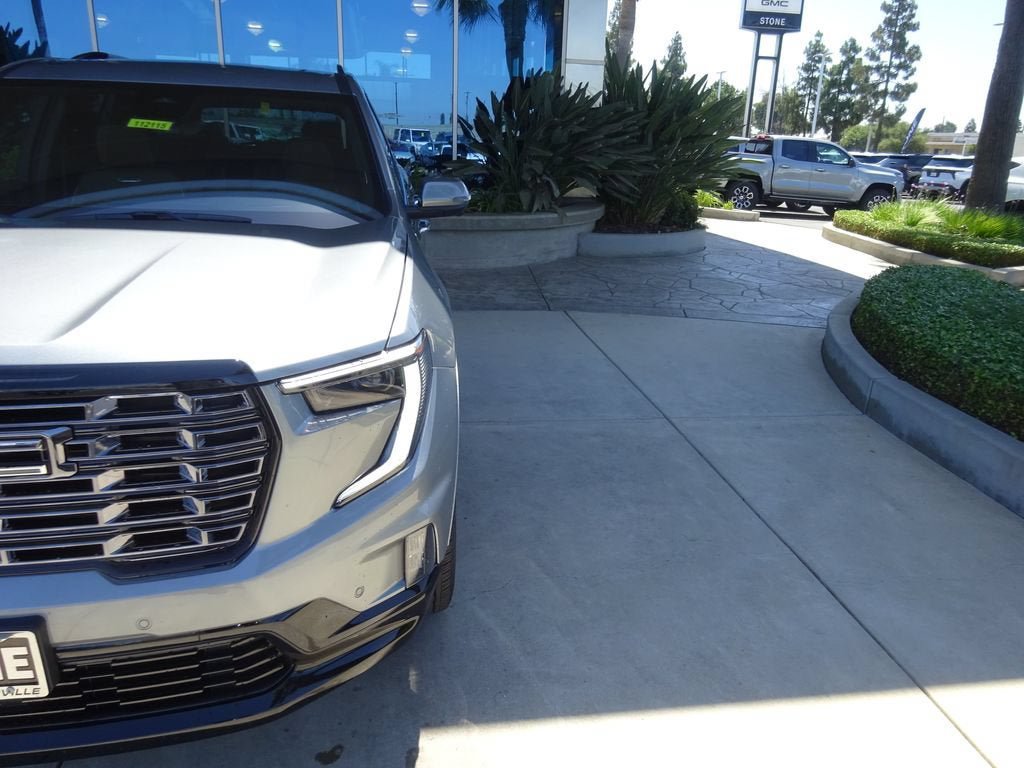 New 2026 GMC Acadia Denali Ultimate AWD/4WD image 32