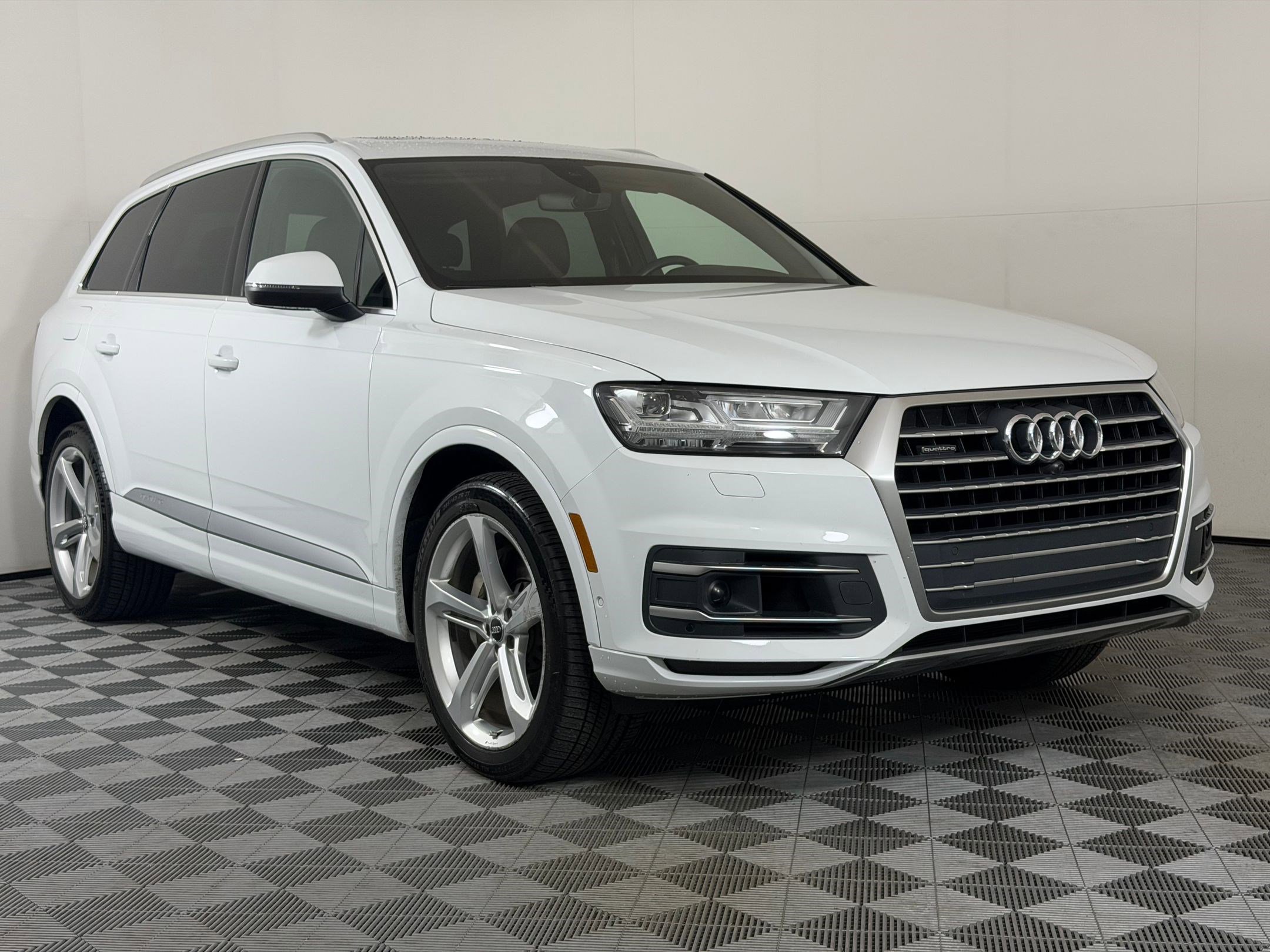 Used 2019 Audi Q7 3.0T Prestige w/ Prestige Package AWD/4WD image 7