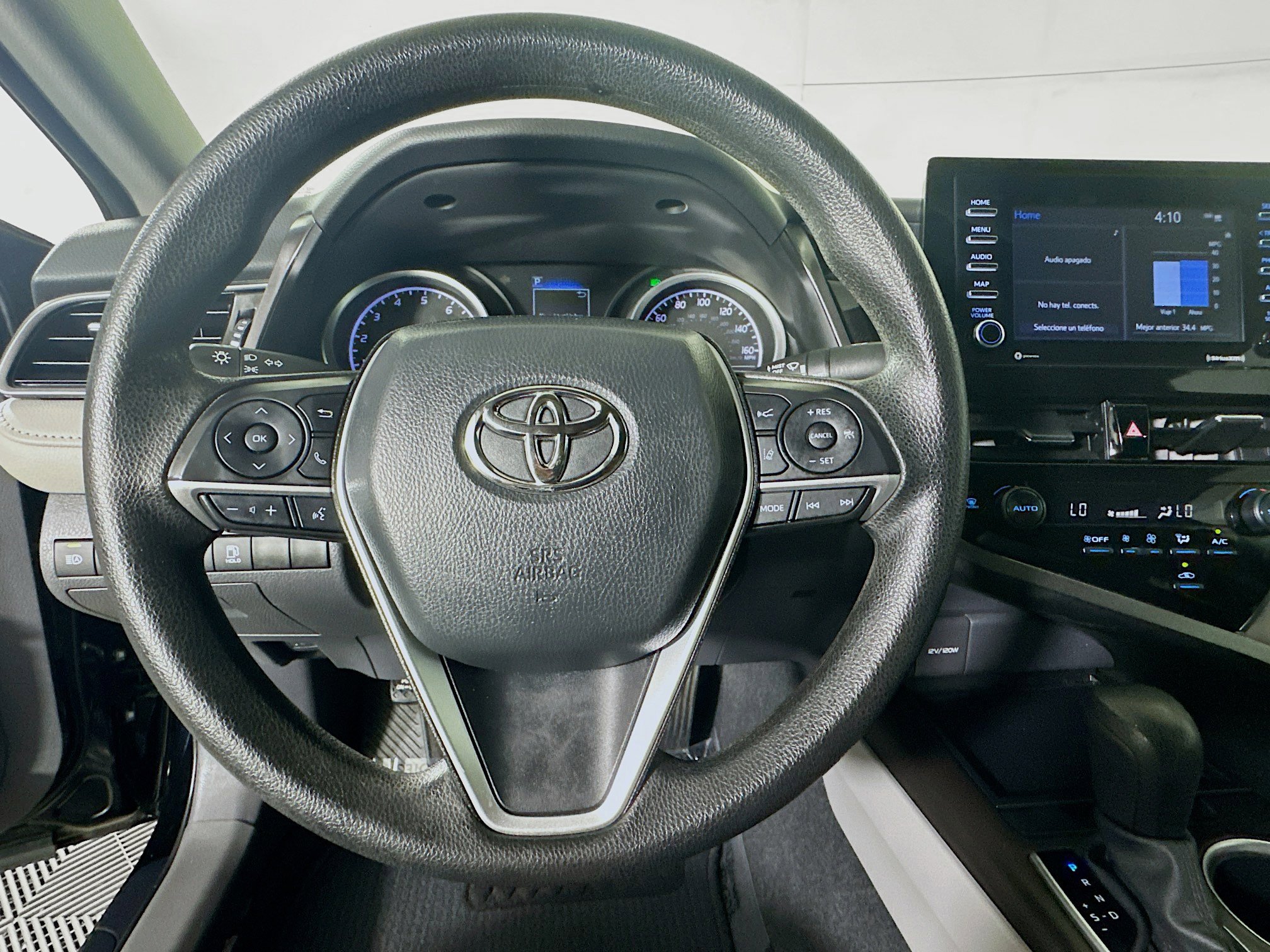 Used 2024 Toyota Camry LE w/ Convenience Package FWD image 15