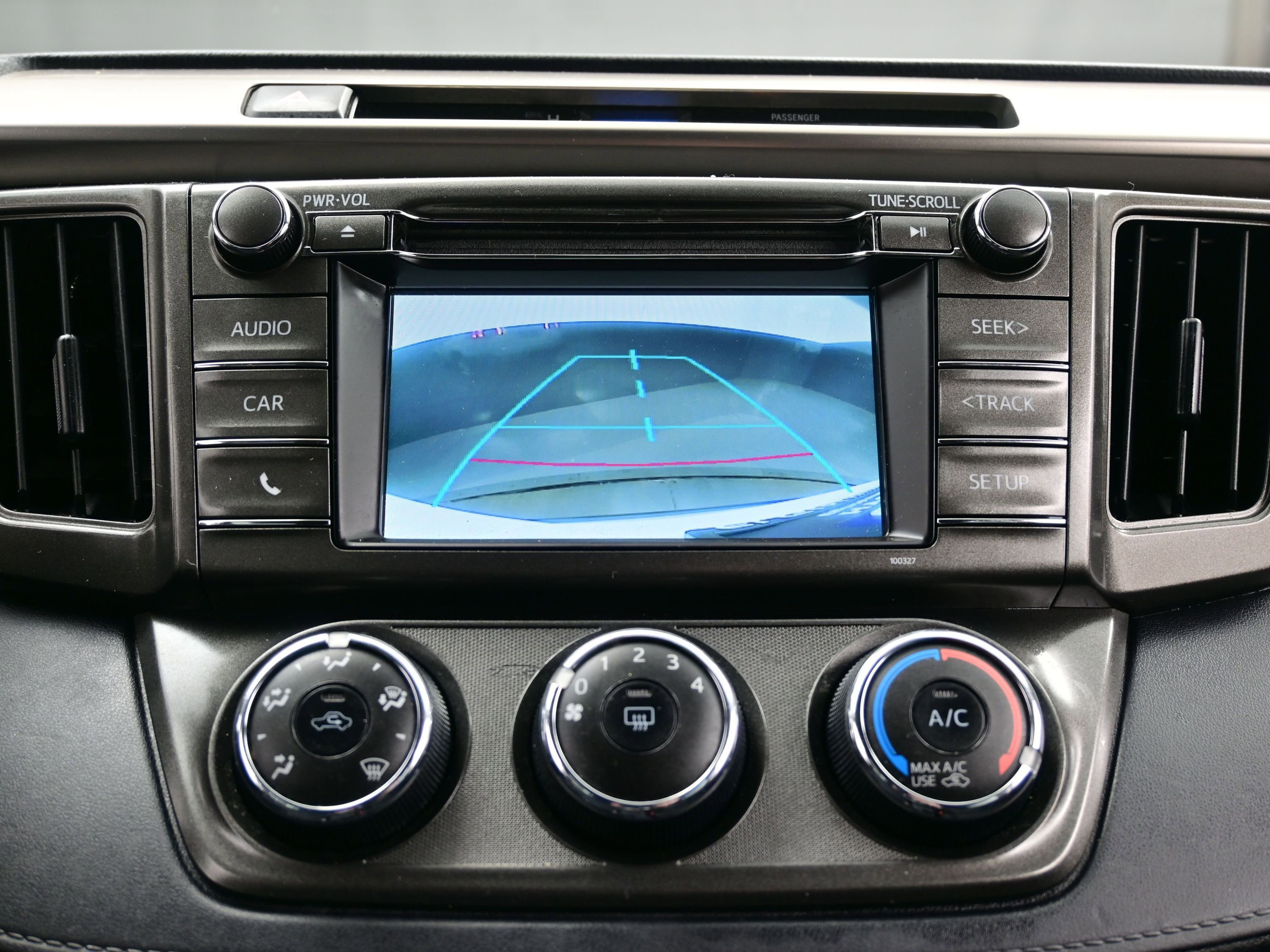 Used 2014 Toyota RAV4 LE image 17