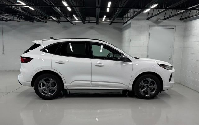 Used 2023 Ford Escape ST-Line AWD/4WD image 6