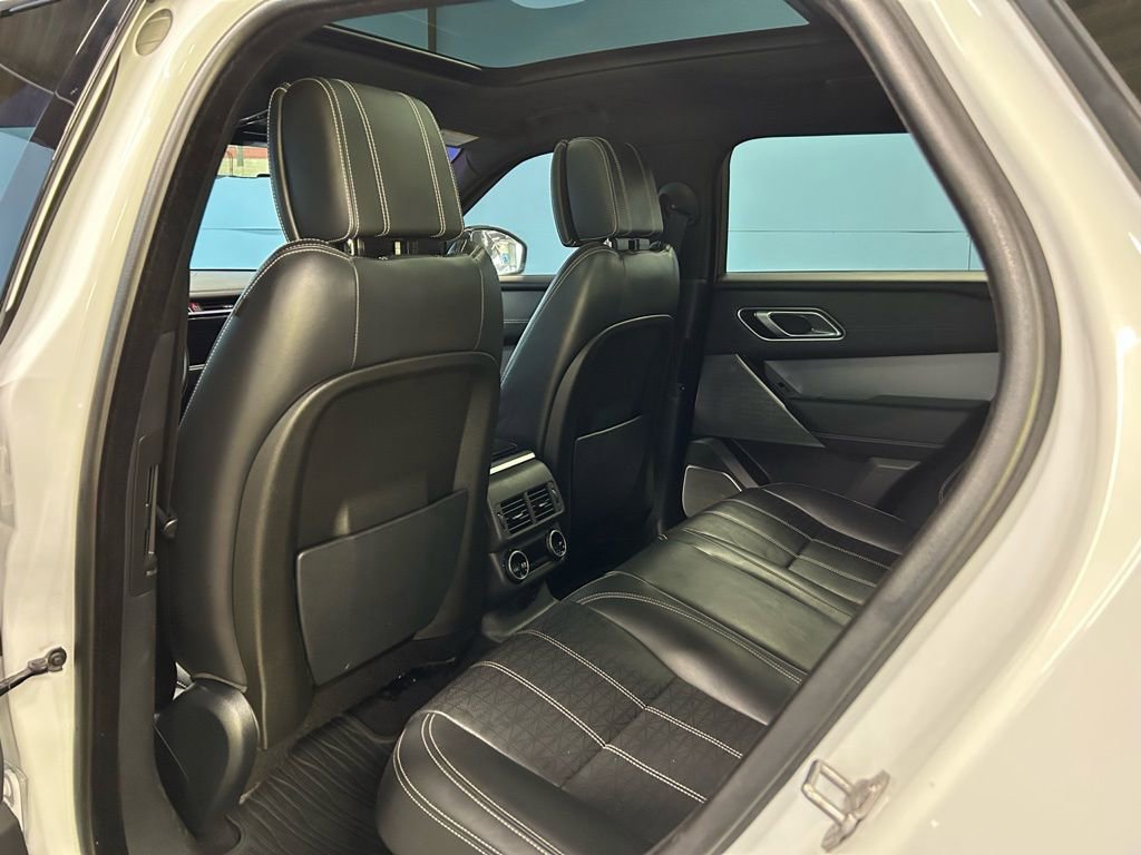 Used 2018 Land Rover Range Rover Velar R-Dynamic HSE image 34