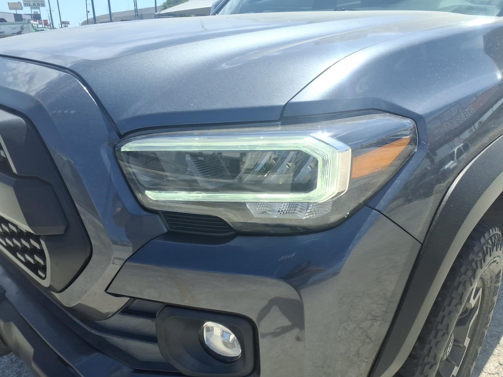 Used 2021 Toyota Tacoma TRD Off-Road AWD/4WD image 11