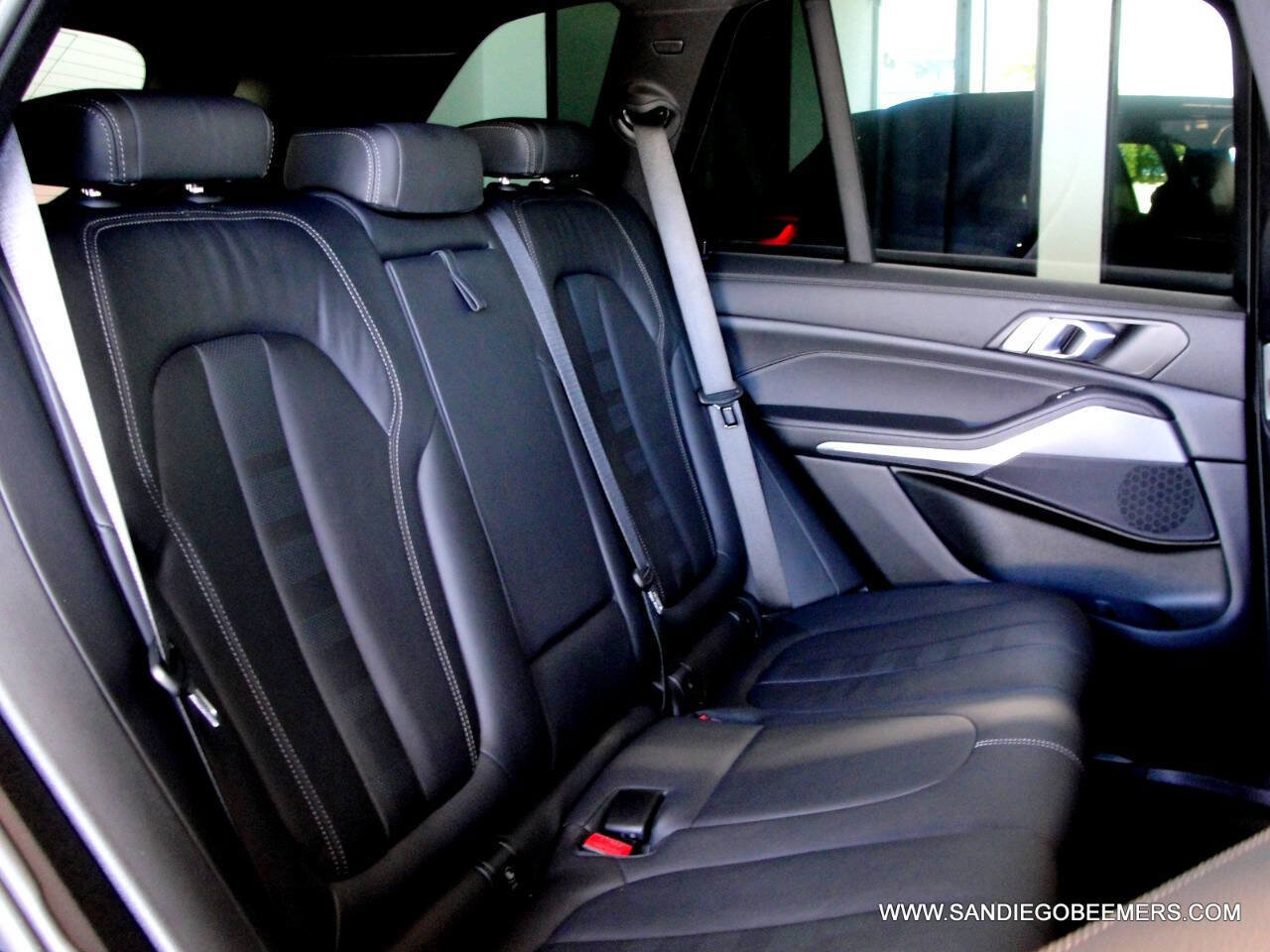 Used 2022 BMW X5 xDrive40i w/ M Sport Package AWD/4WD image 60