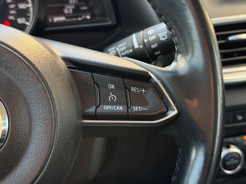 Used 2017 MAZDA MAZDA3 Touring image 21