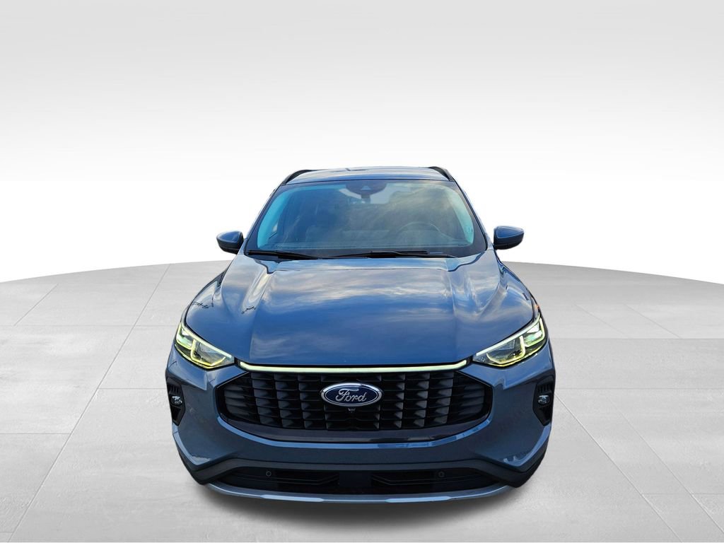 Used 2024 Ford Escape Platinum image 3