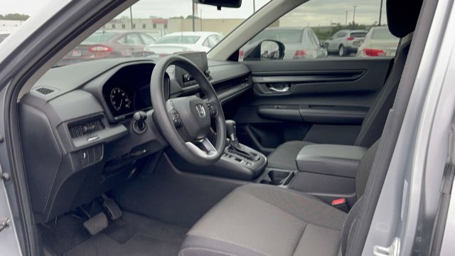 Used 2023 Honda CR-V LX image 15