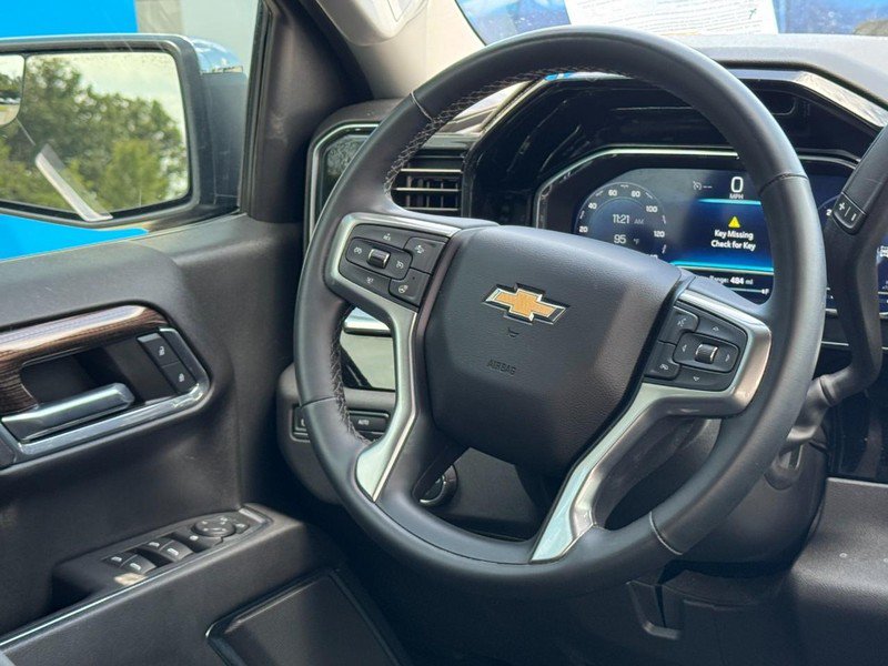 Used 2023 Chevrolet Silverado 1500 LT AWD/4WD image 12
