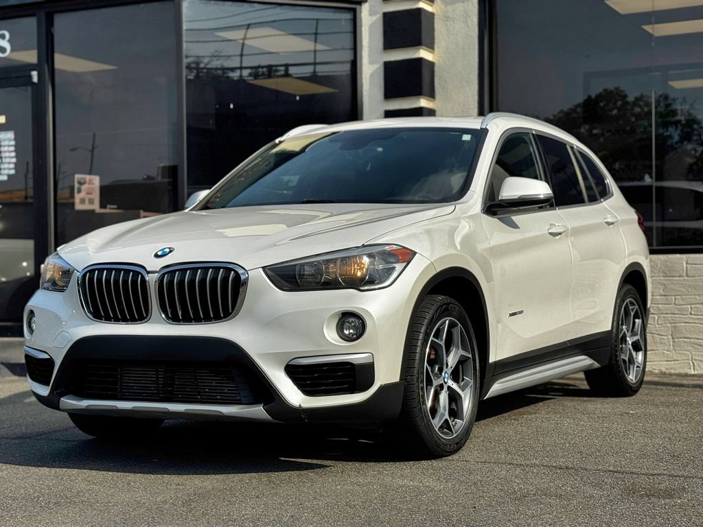 Used 2018 BMW X1 xDrive28i AWD/4WD image 2