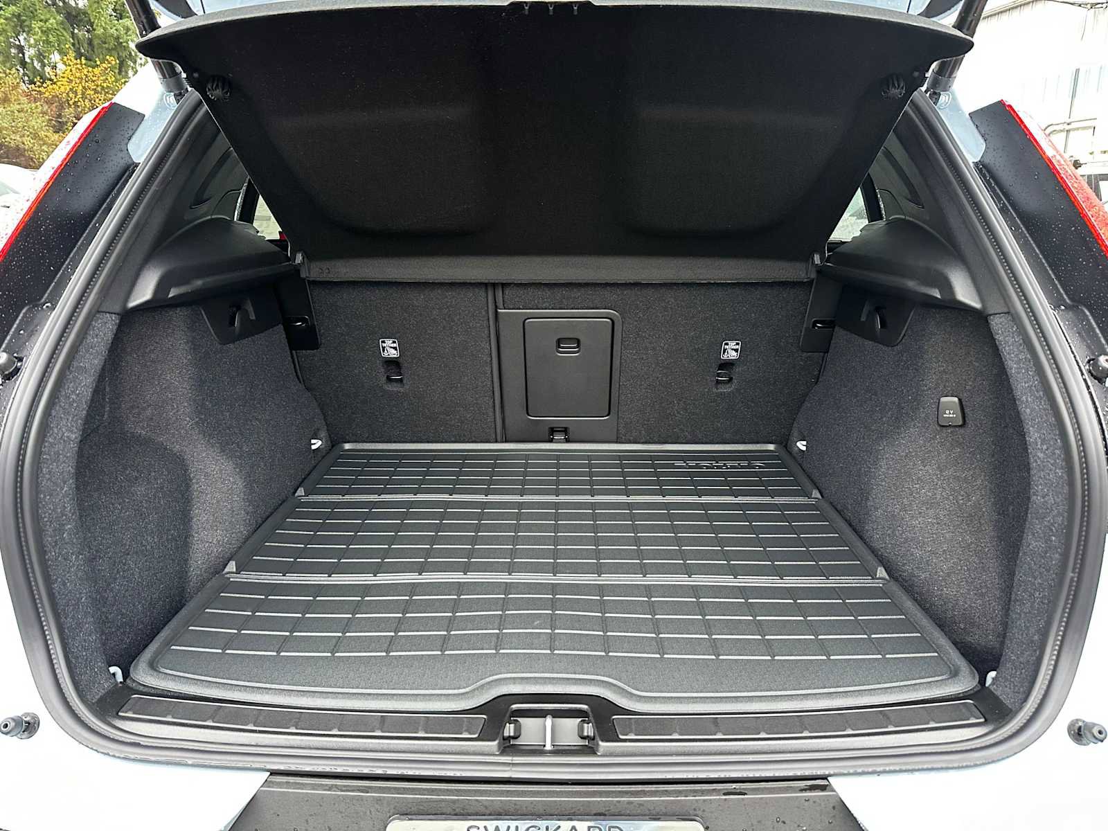 New 2026 Volvo XC40 B5 Plus w/ Protection Package Premier image 14