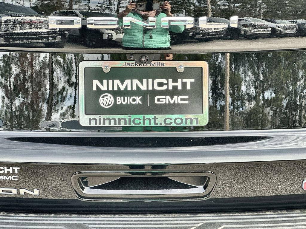 Certified 2025 GMC Yukon Denali image 31