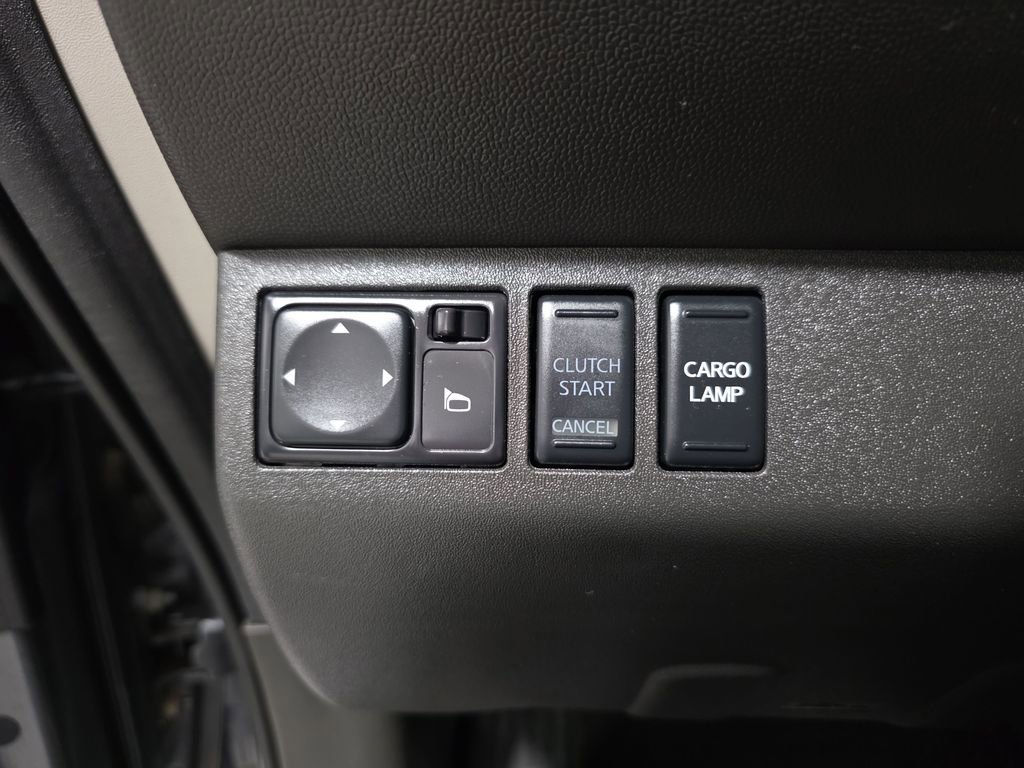 Used 2018 Nissan Frontier PRO-4X AWD/4WD image 42