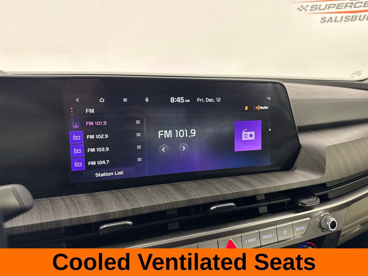 Used 2024 Kia Telluride EX w/ EX Captain's Chair Package image 14