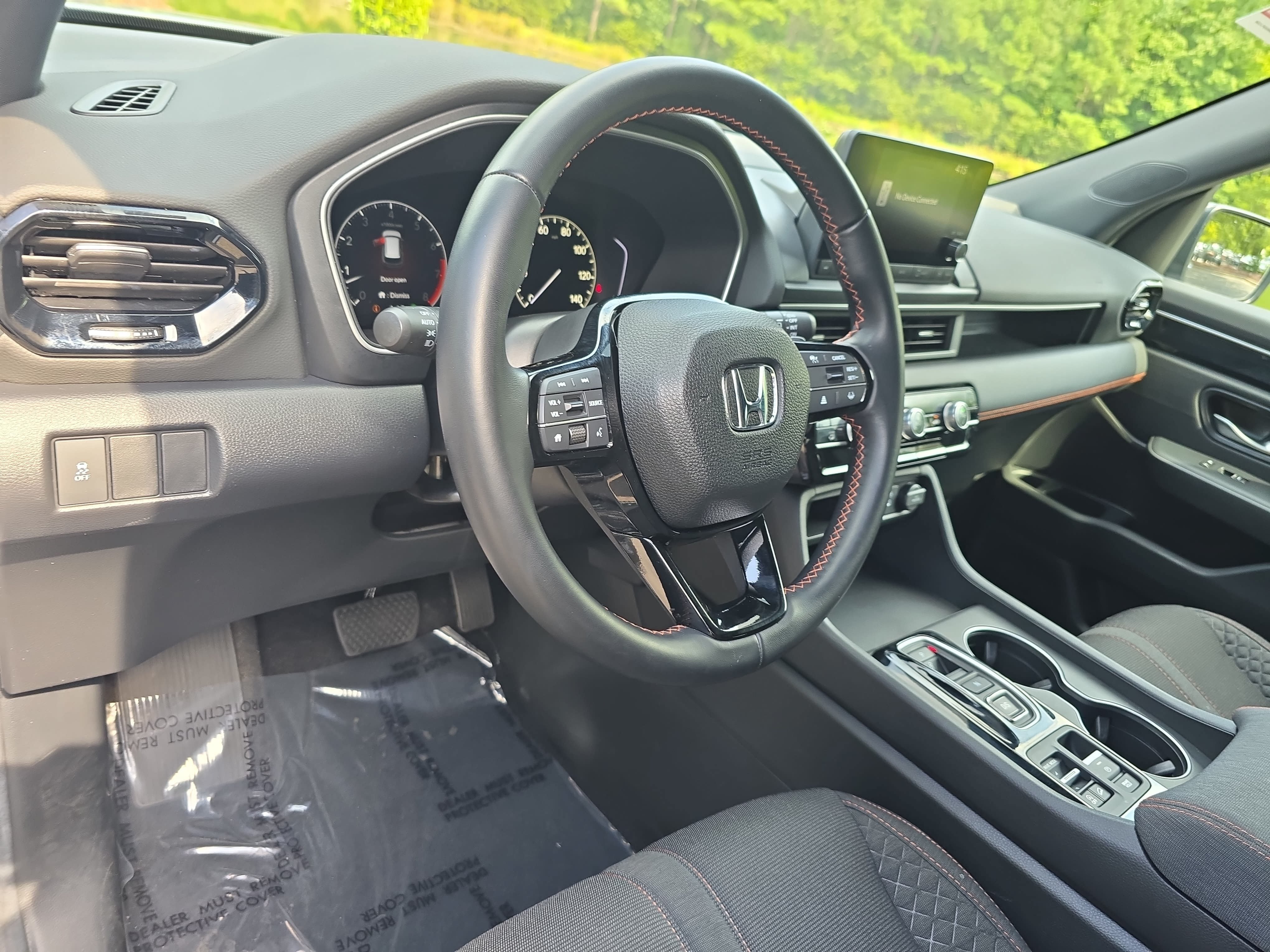 Used 2025 Honda Pilot Sport image 17