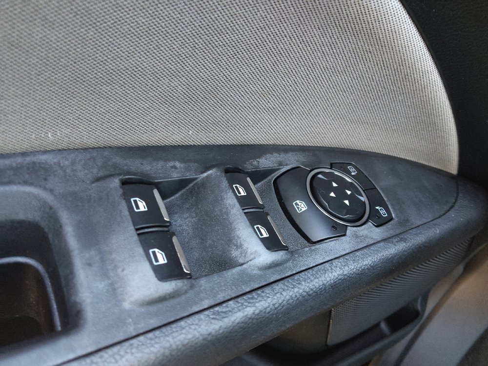 Used 2017 Ford Fusion S FWD image 27