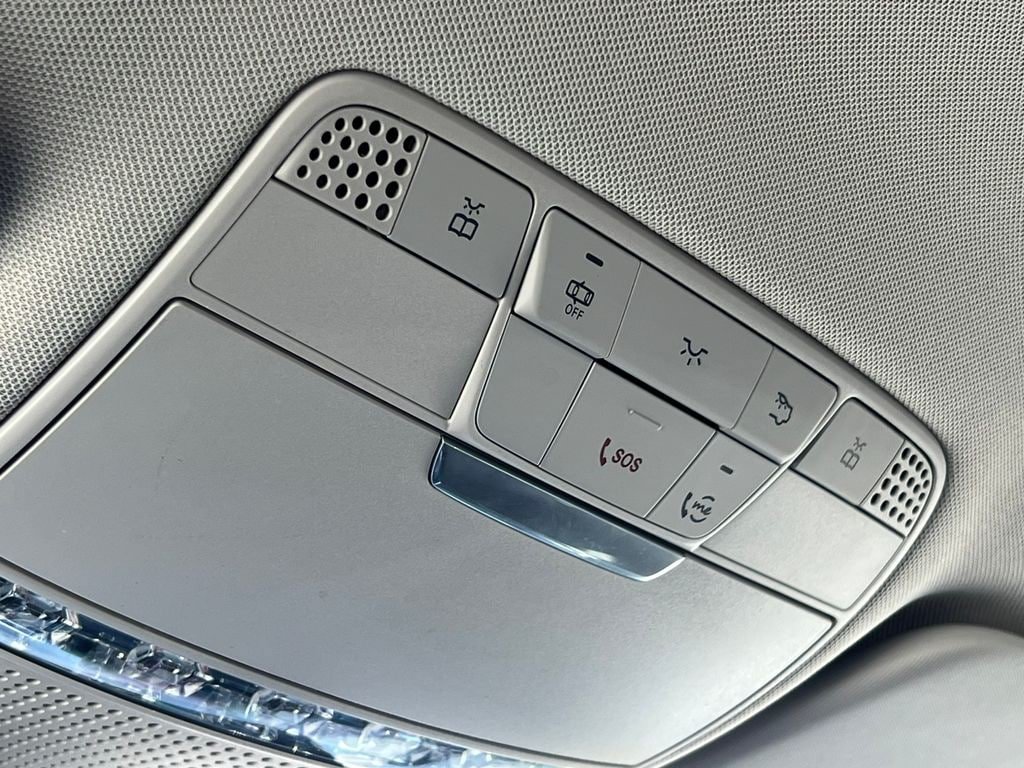 Used 2022 Mercedes-Benz GLC 300 4MATIC w/ Premium Package Lite image 29