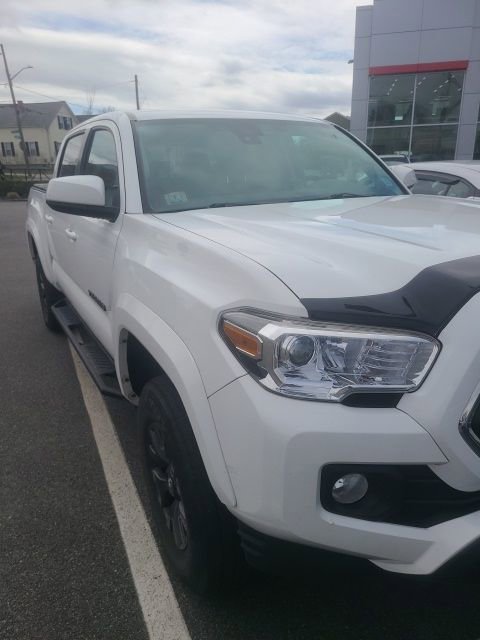 Used 2021 Toyota Tacoma SR5 image 2