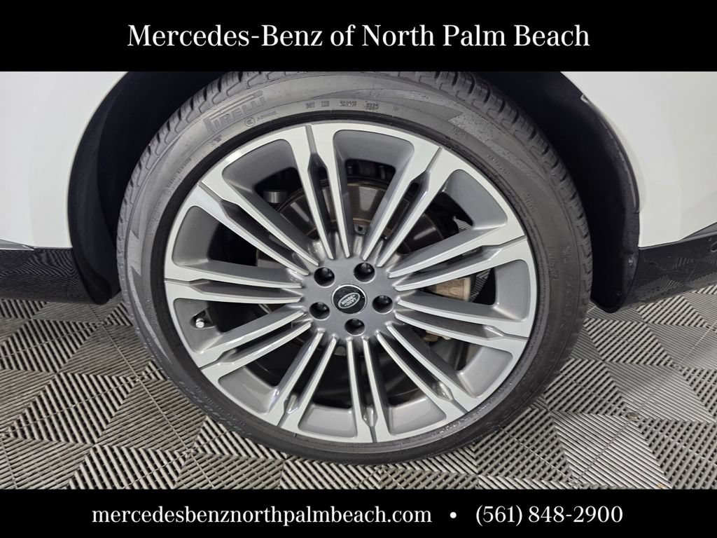 Used 2024 Land Rover Range Rover SE AWD/4WD image 18