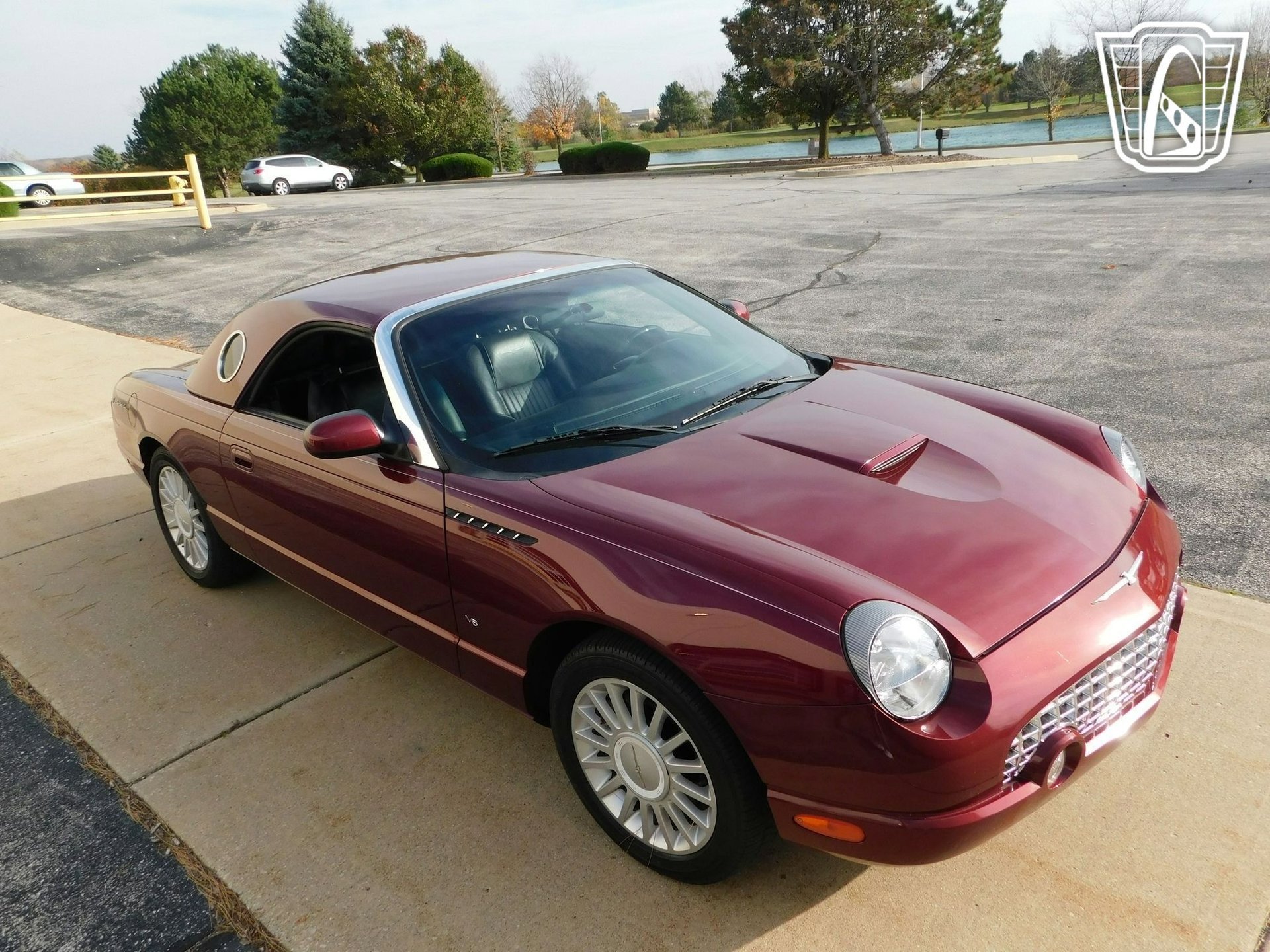 Used 2004 Ford Thunderbird image 6