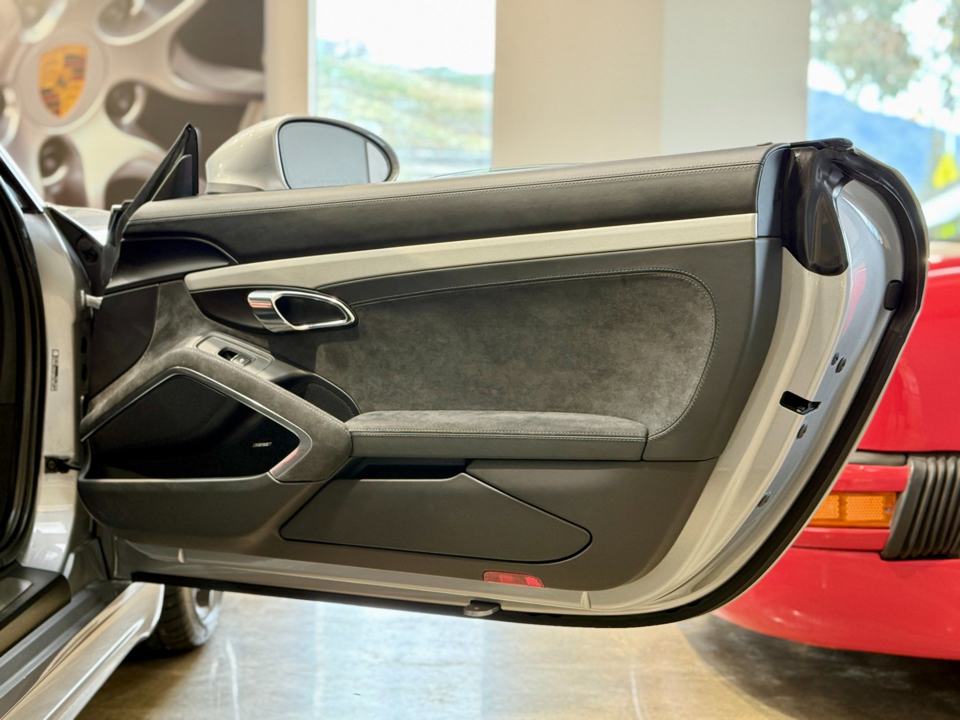 Used 2018 Porsche 718 Cayman GTS image 19