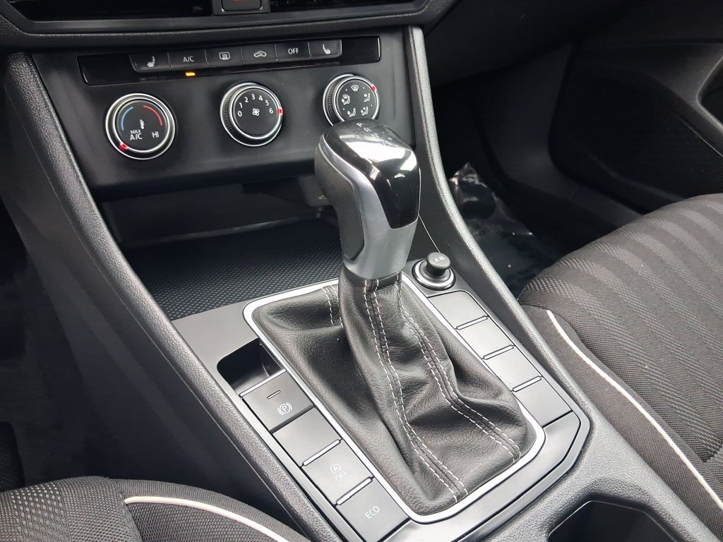 Certified 2024 Volkswagen Jetta Sport FWD image 22