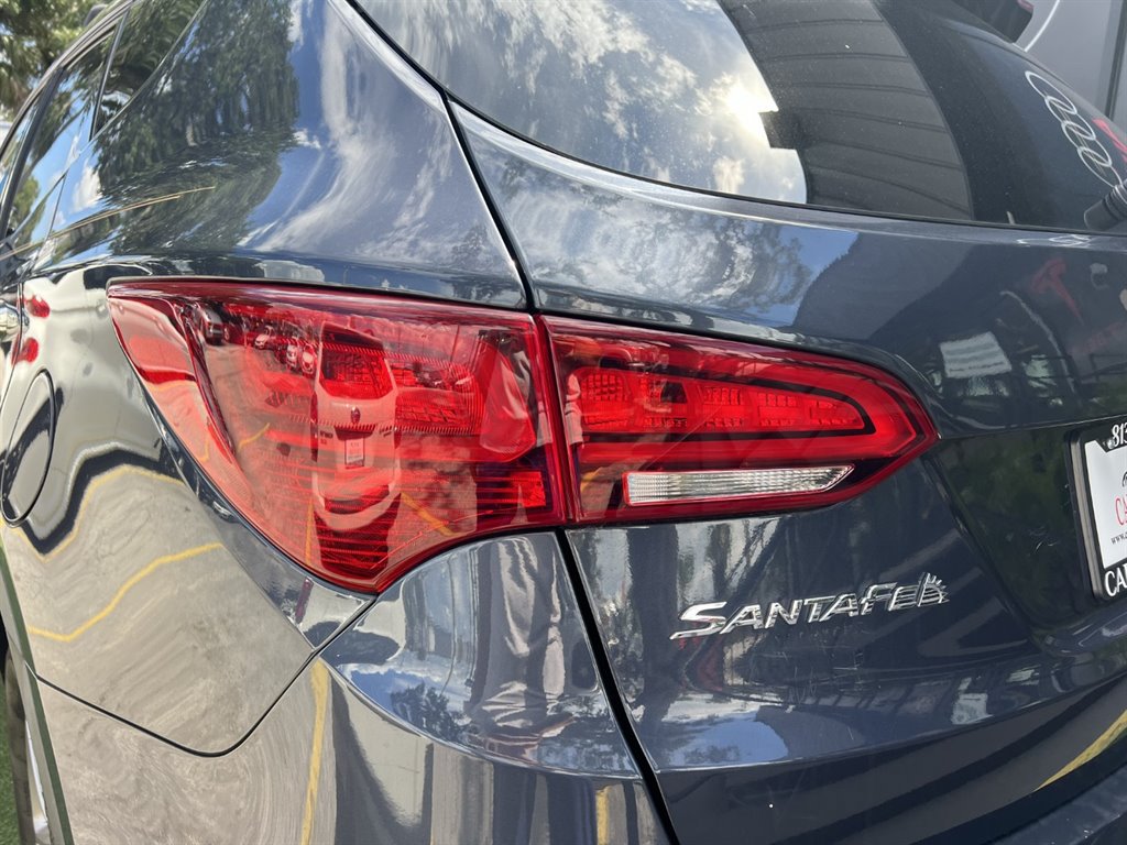 Used 2017 Hyundai Santa Fe Sport FWD image 11