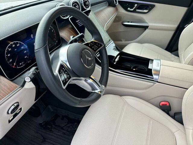 Used 2026 Mercedes-Benz GLC 300 image 10