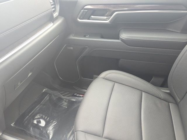 Used 2025 Chevrolet Silverado 2500 LTZ w/ LTZ Plus Package image 32