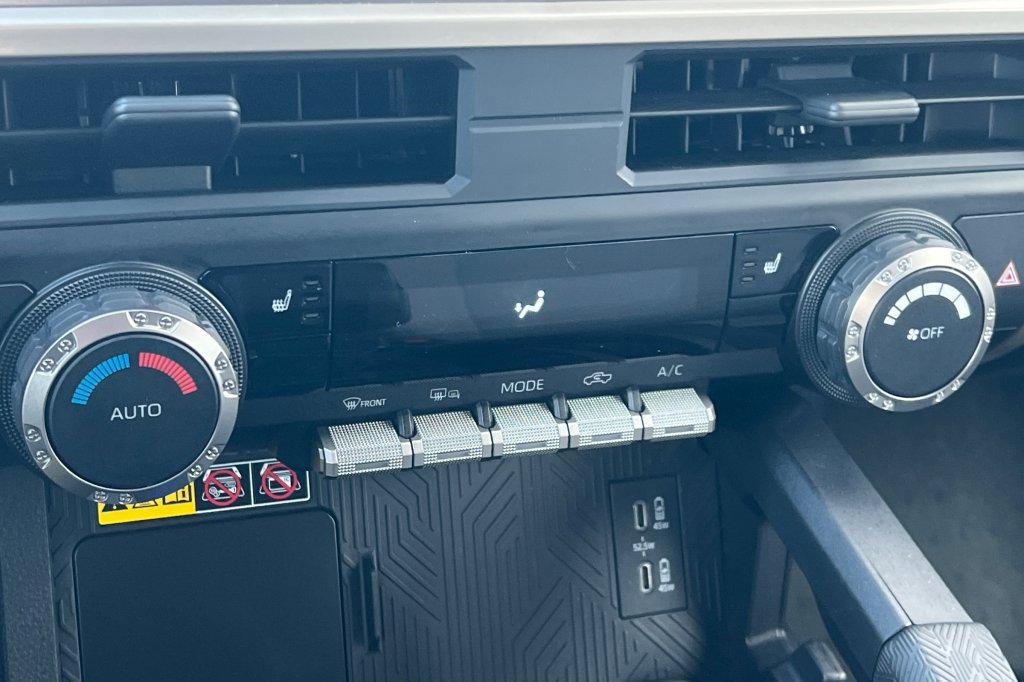 Used 2024 Toyota Tacoma TRD Sport image 16