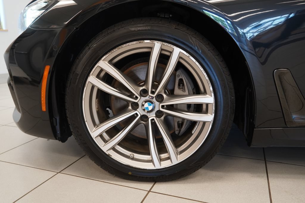 Used 2017 BMW 740i xDrive AWD/4WD image 16