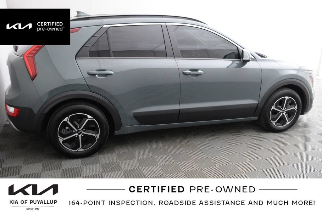 Certified 2025 Kia Niro EX FWD image 5
