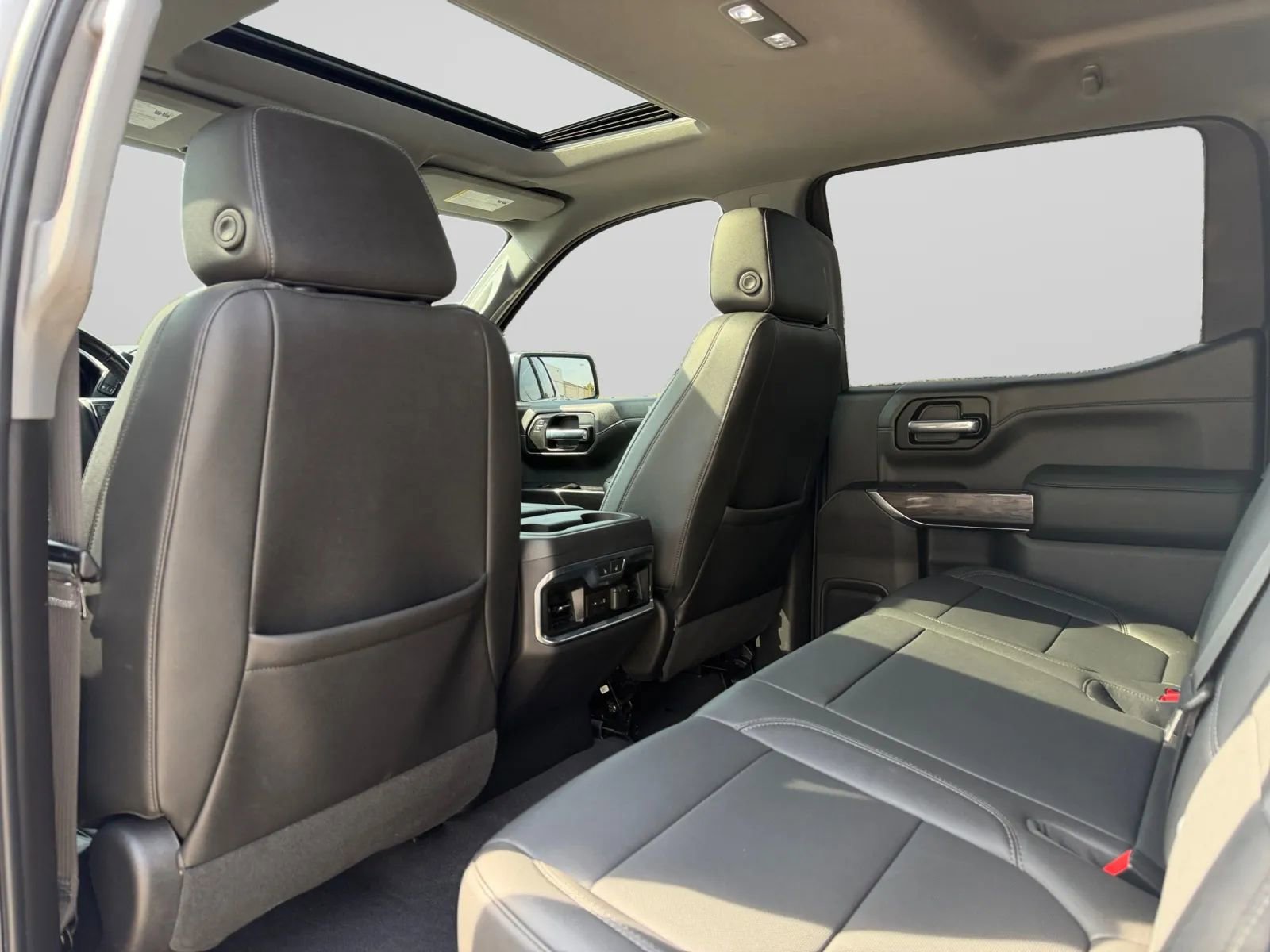 Used 2021 Chevrolet Silverado 1500 LTZ image 27