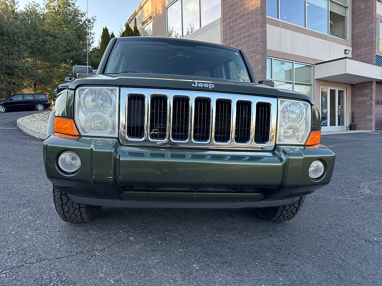 Used 2008 Jeep Commander Sport image 14