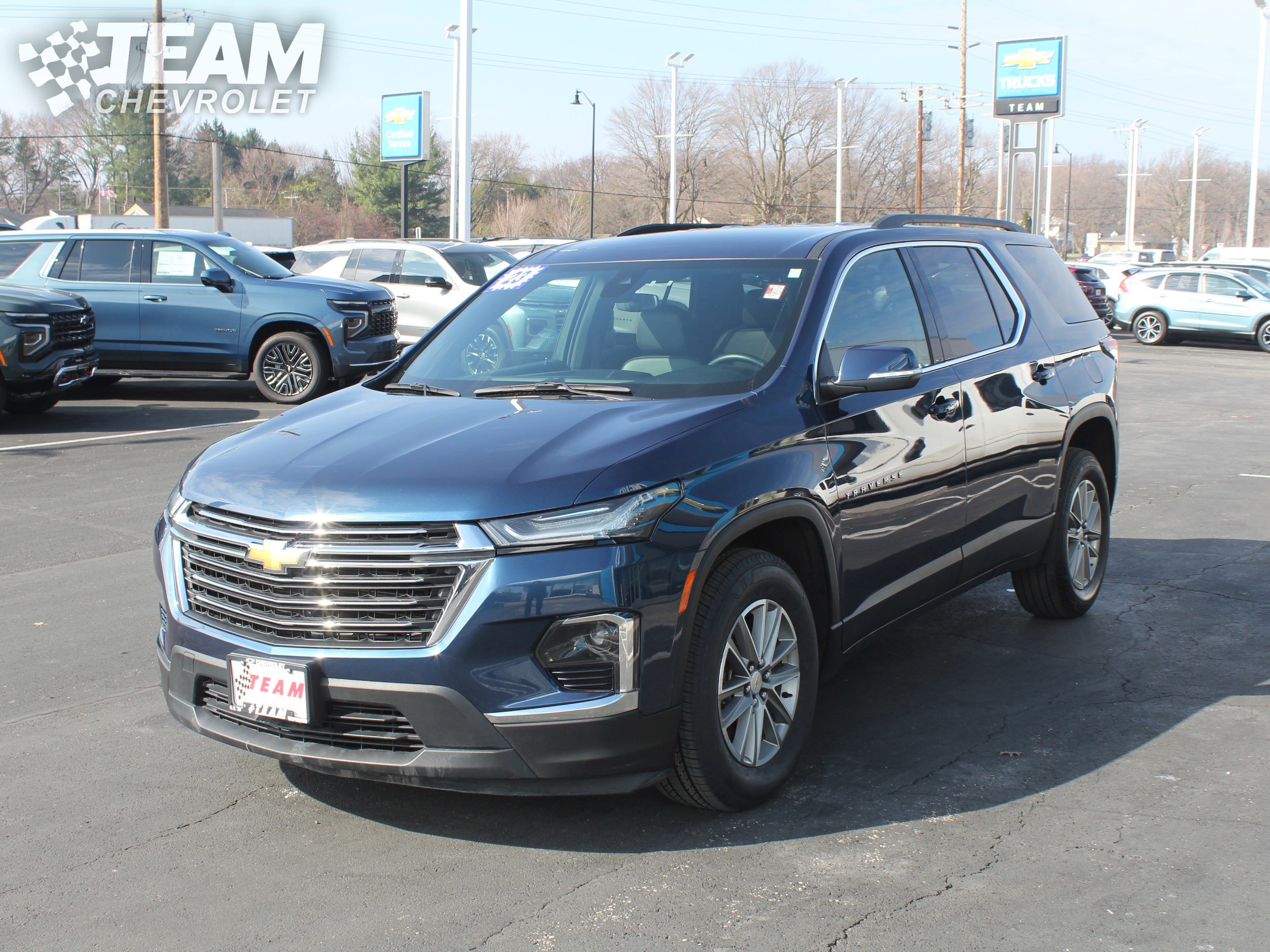 Used 2023 Chevrolet Traverse LT image 8