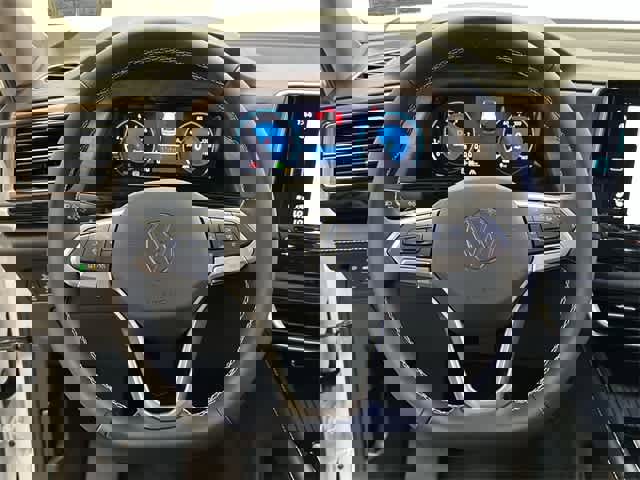 New 2026 Volkswagen Atlas SE image 7